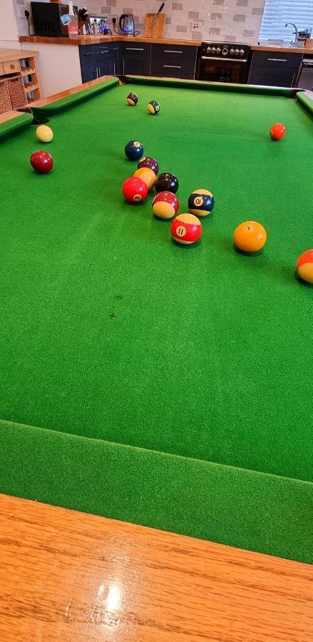 Hidden Gem Near The Beach With Pool Table New Quay Exterior foto
