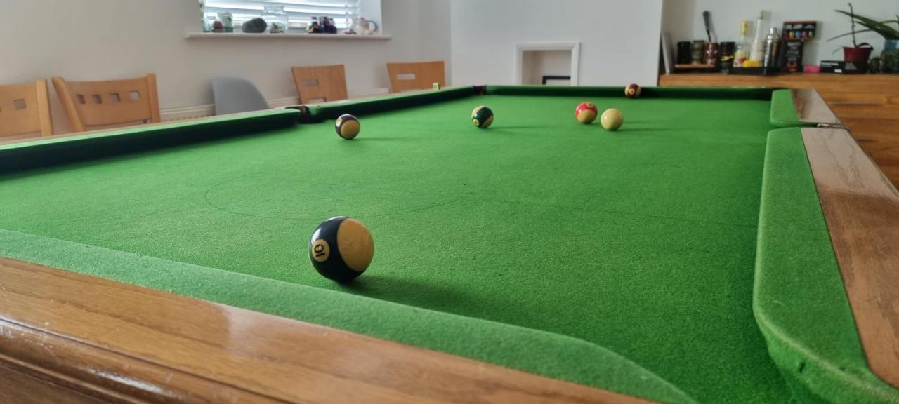 Hidden Gem Near The Beach With Pool Table New Quay Exterior foto